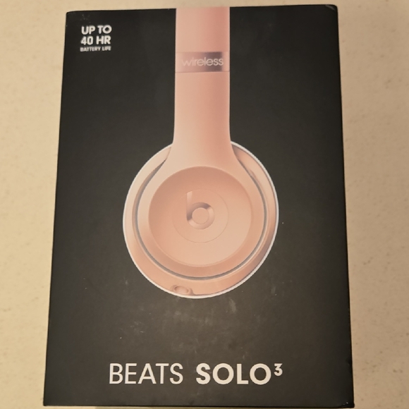 Solo3 Wireless Headphones - Gold - Picture 11 of 13
